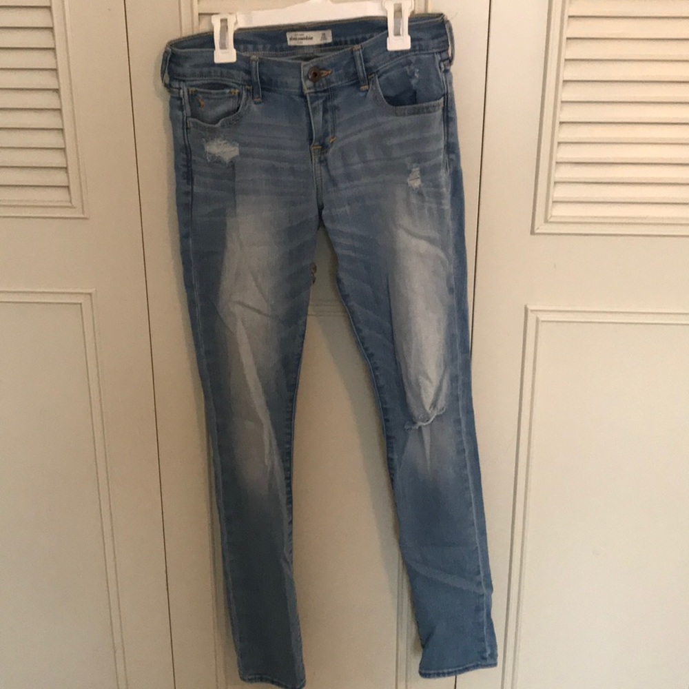 ABERCROMBIE KIDS SKINNY JEANS